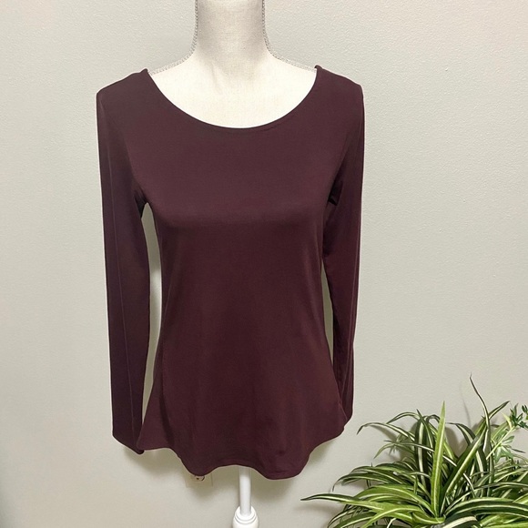 Athleta, Long Sleeve Activewear Open Back Twist Maroon Color EUC XS - Picture 2 of 8